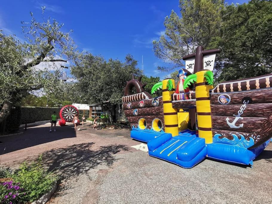 Mobile Home 6-Pers Camping Lei Suves-Cotes D'Azur-Including Airco Рокбрюн-сюр-Аржан Екстериор снимка